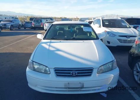 2000 Toyota Camry Ce/Le/Xle из США, поврежденный, VIN JT2BG22K1Y0438884